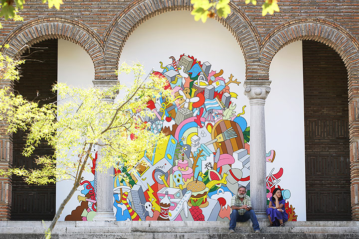 Venice biennale: Relaxing outside the Greek pavilion