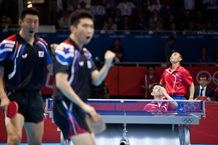 Table tennis: South Korea's S Oh & S Ryu celebrate a point