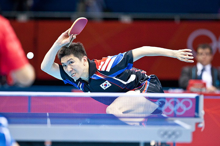 Table tennis: Seungmin Ryu of South Korea sprints to make a return