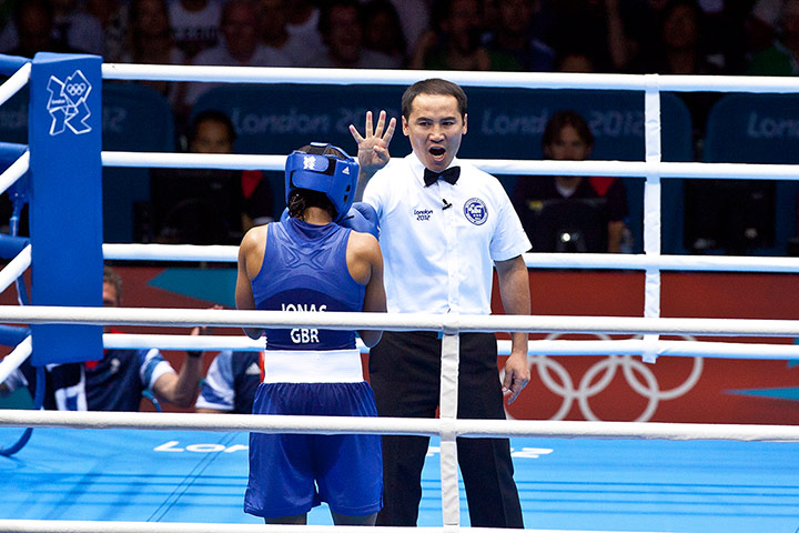 Women's boxing: Natasha Jonas receives a standing 8 count