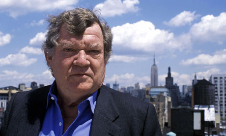 <b>Robert Hughes</b> - Robert-Hughes-008