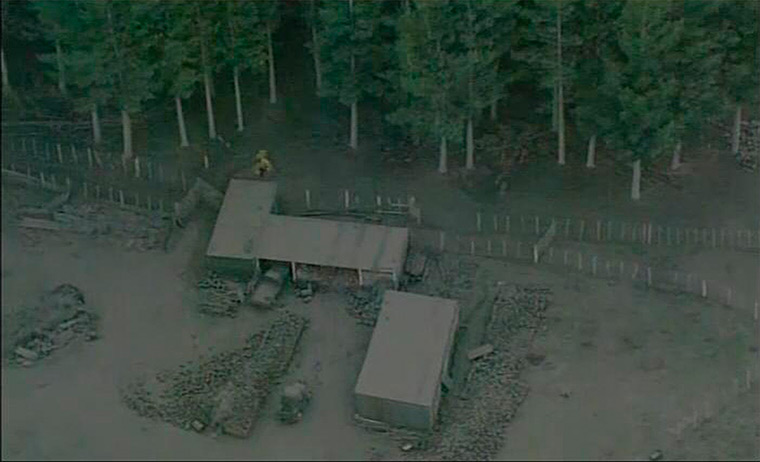 Mount Tongariro erupts: Ash covers houses