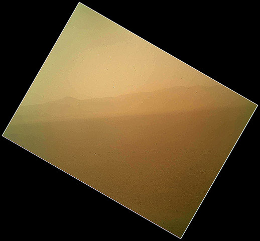 Mars Curiosity Rover : Curiosity's First Color Image of the Martian Landscape.