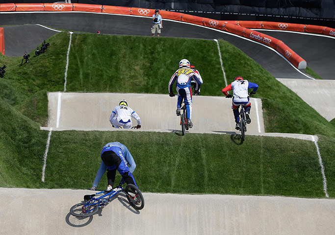 BMX Crash: Ernesto Pizarro loses control of his bike