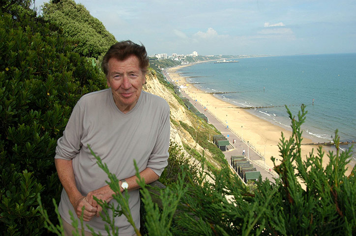 Max Bygraves: Max Bygraves at his home in Bournemouth in 2005