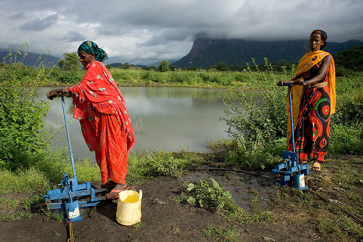 Concern Worldwide: four stories about Hunger in Kenya, by Gideon Mendel