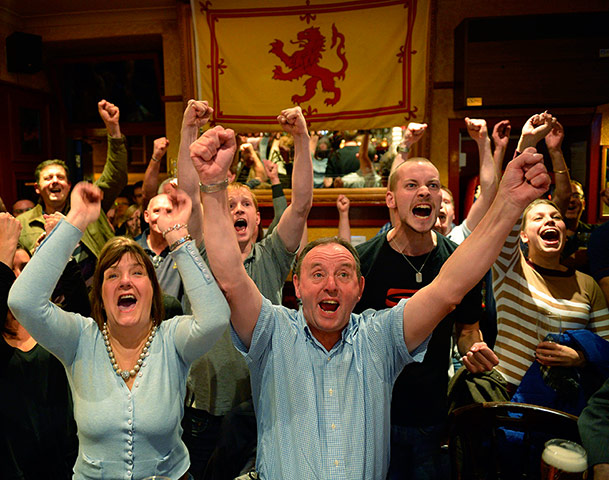 US Open Tennis: Fans of tennis player Andy Murray react in the bar of The Dunblane Hotel