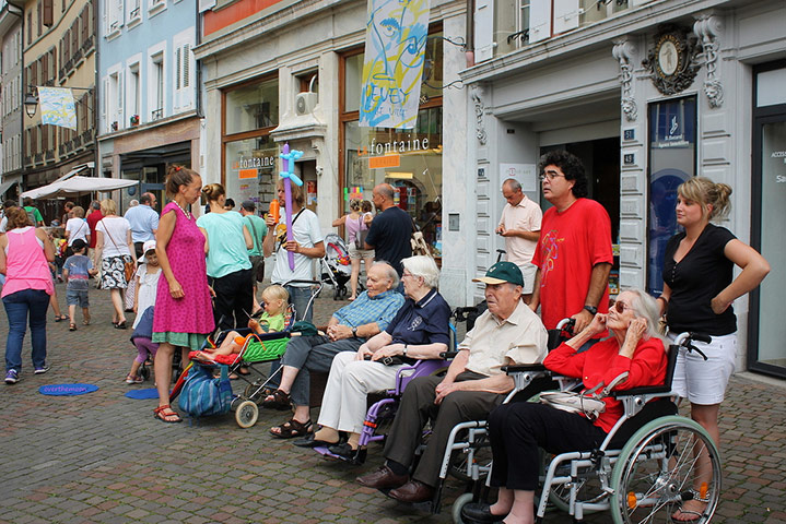 Guardian Camera Club: Overthemoon participates in the summer events assignment