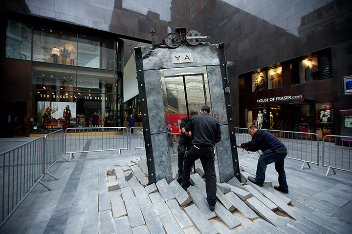 Liverpool biennial: The Lift by Oded Hirsch during its installation