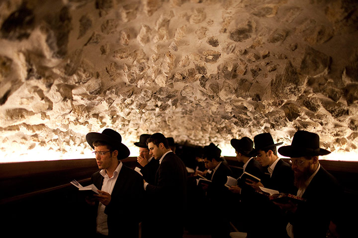 24 Hours: Israel: Ultra orthodox Jewish men pray all night for forgiveness