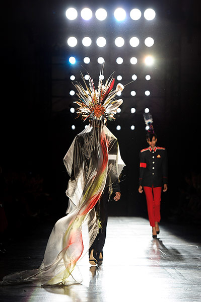 The Philip Treacy Show: Philip Treacy Spring/Summer 2013 collection
