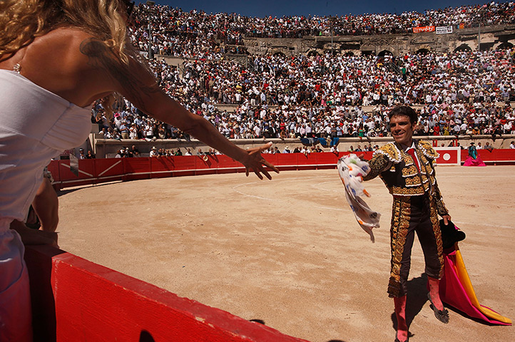Bullfighter Jose Tomas: Jose Tomas celebrates with the crowd