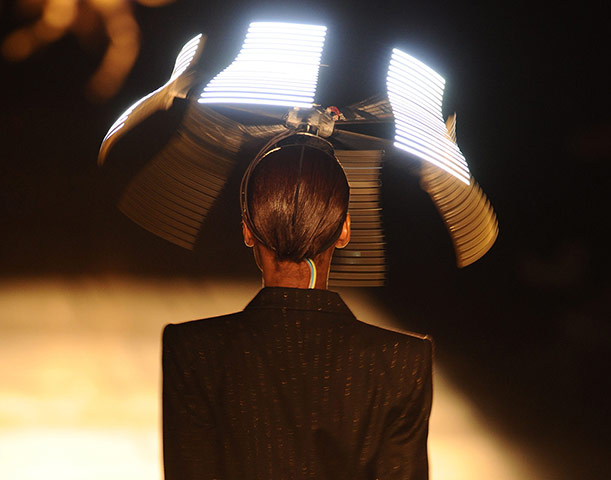 Philip Treacy: Philip Treacy show, Spring Summer 2013