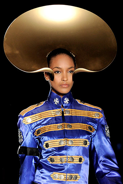 Philip Treacy: Philip Treacy Catwalk