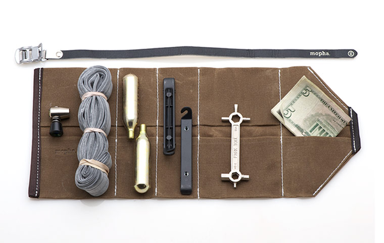Cycling gear: Mopha tool roll