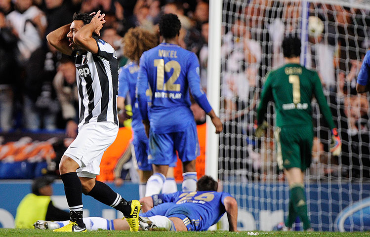 Chelsea v Juve 2: Fabio Quagliarella has a shot in the last moments and it hits the bar