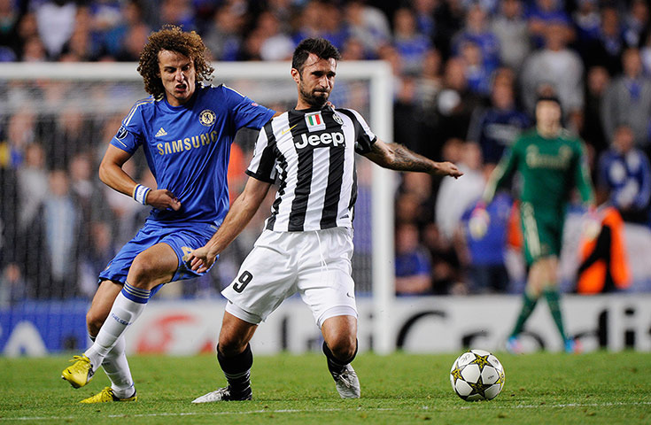 Chelsea v Juve 2: David Luiz grabs Mirko Vucinic