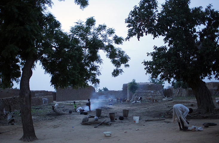 Niger's hunger brides: from Hawkantaki village
