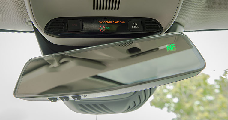 Interior view of Volvo V40 rear-view mirror