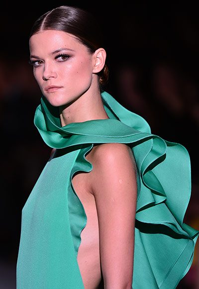 Milan trends: Milan: back views