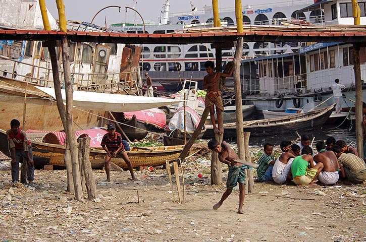 Sept readers' gallery: Cricket in Dhaka