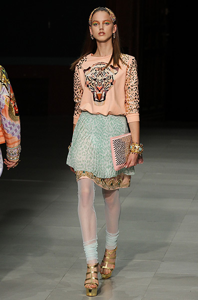 Paris fashion day 3: Manish Arora: Runway - Paris Fashion Week Womenswear Spring / Summer 2013
