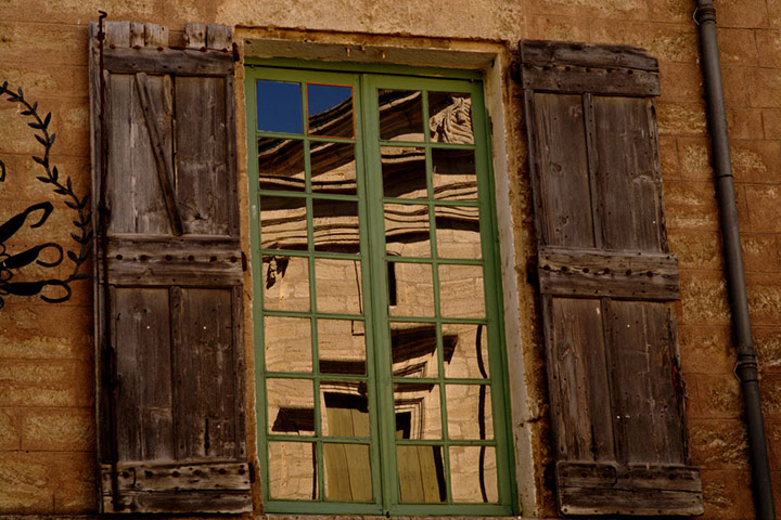 Guardian Camera Club: Teleri Williams participates in framing a subject assignment