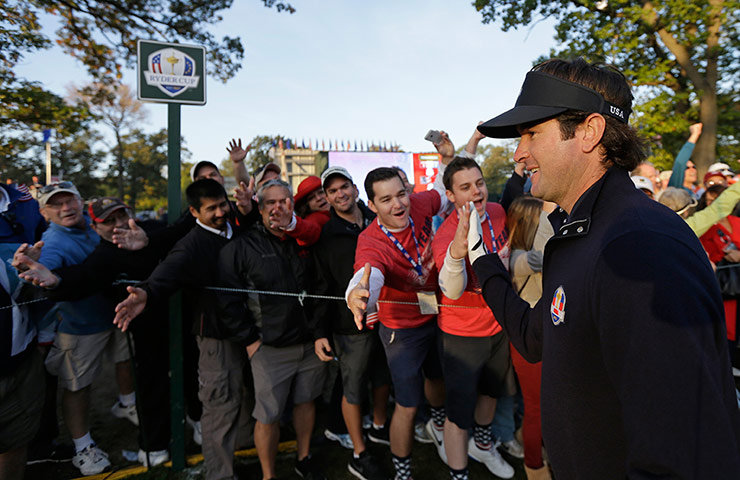 Ryder Cup day 2: Bubba Watson high-fives fan