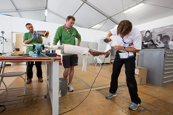 ottobock workshop: A new pair of carbon-fibre laminated Knee-Ankle-Foot-Orthosis