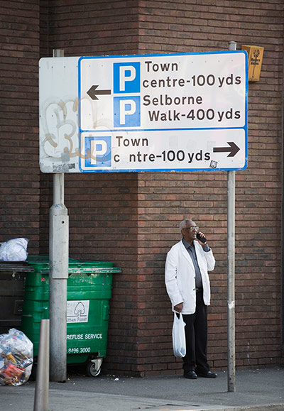 Framing a subject gallery: Sign, Walthamstow