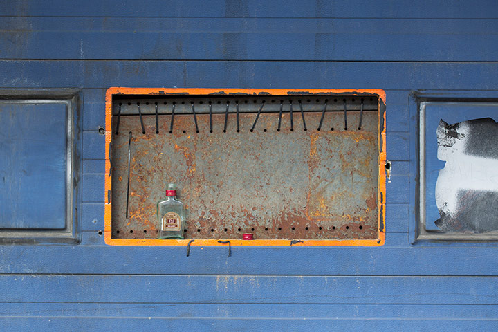 Framing a subject gallery: Bottle, King's Cross