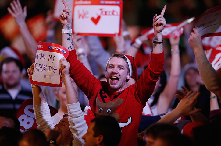 darts: A rather festive fan