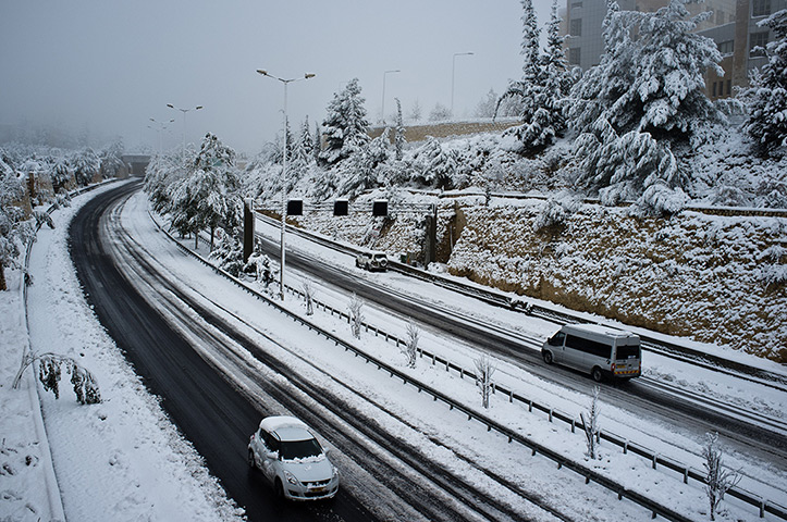 Snow in Jerusalem: Begin Road, one of Jerusalem's main arterial routes is partially open