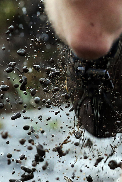 Best of the week: Mud droplets scattering during a cross country race