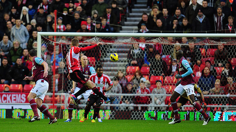 sat round up : Sunderland's Sebastian Larsson scores against West Ham