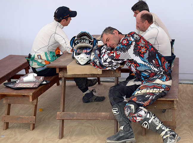 Dakar 2013: Francis Gadioux sleeps