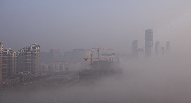 Air Pollution in China: Heavy fog envelops Nanchang, capital of east China's Jiangxi Province