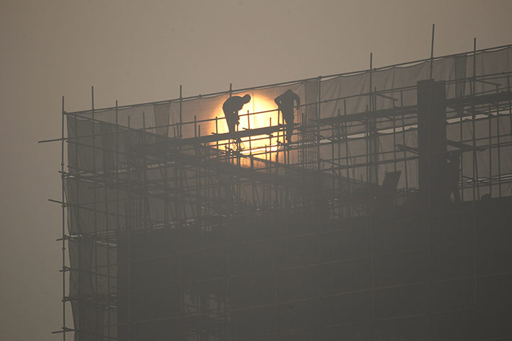 Air Pollution in China: China Issues Yellow Fog Alert