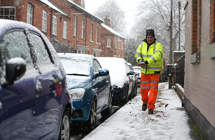 Snow over UK: Winter weather - January 14th 