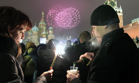 Россия выходит из двухнедельного новогоднего пьянства