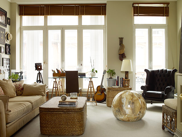 Homes: de monseignat: Living room of Adeline de Monseignat's home