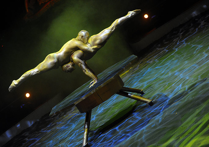 Lighter look gallery: Acrobats of the Hungarian Golden Power troupe