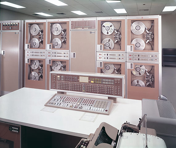 Formica: An office with an old computer set-up from 1960, US