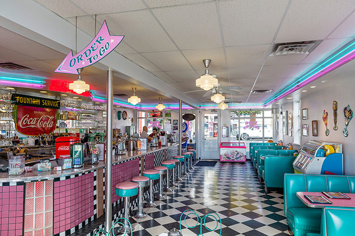 Formica: A 1950s soda fountain in Washington State
