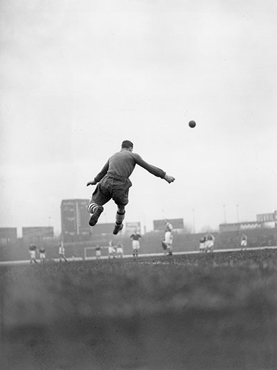 Chelsea v Arsenal: Arsenal goalkeeper George Swindin