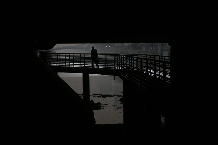 smog crisis in China: Air Pollution Attacks Beijing Again