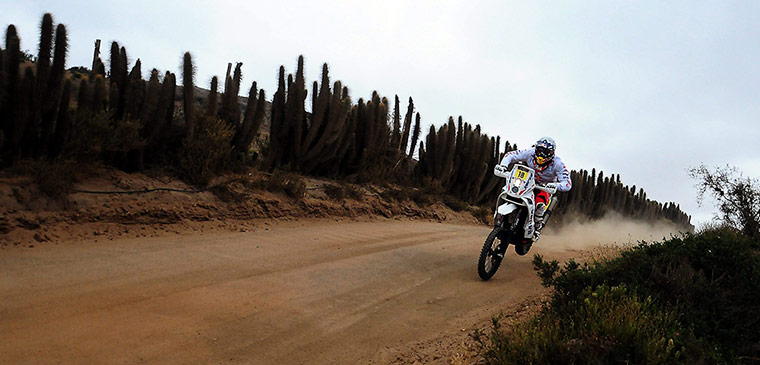 rally driving: Last Stage Of Dakar Rally 2013