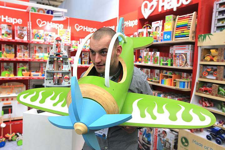 Toy Fair: Model wooden plane