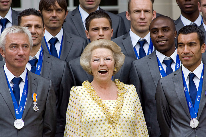 Queen Beatrix: The Netherlands' World Cup team poses with Queen Beatrix