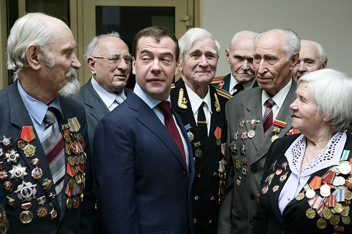 A lighter look: President Medvedev with veterans of World War II 